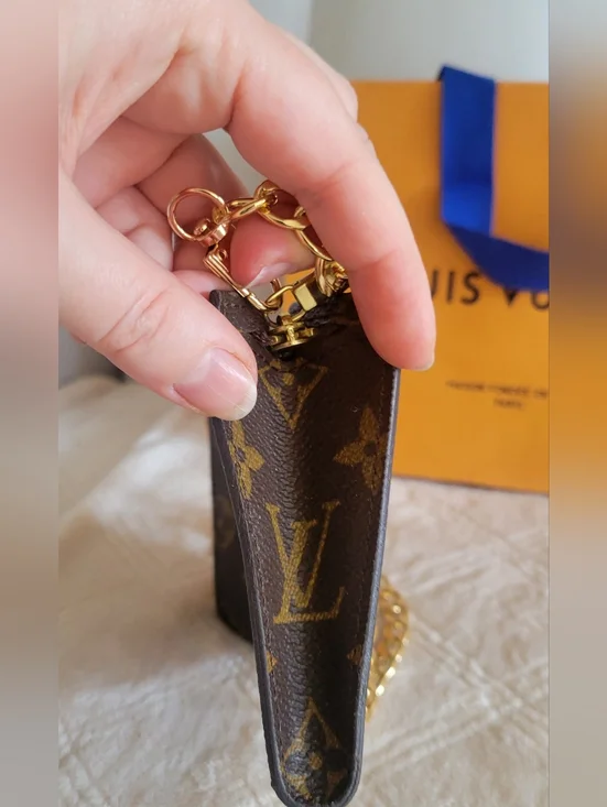 Authentuc Louis Vuitton Monogram Pouch ,serial number :VI0051 - Picture 5 of 15